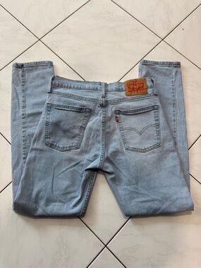 Women’s Levi Jeans